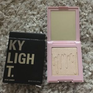 Kylight in Ice Me Out